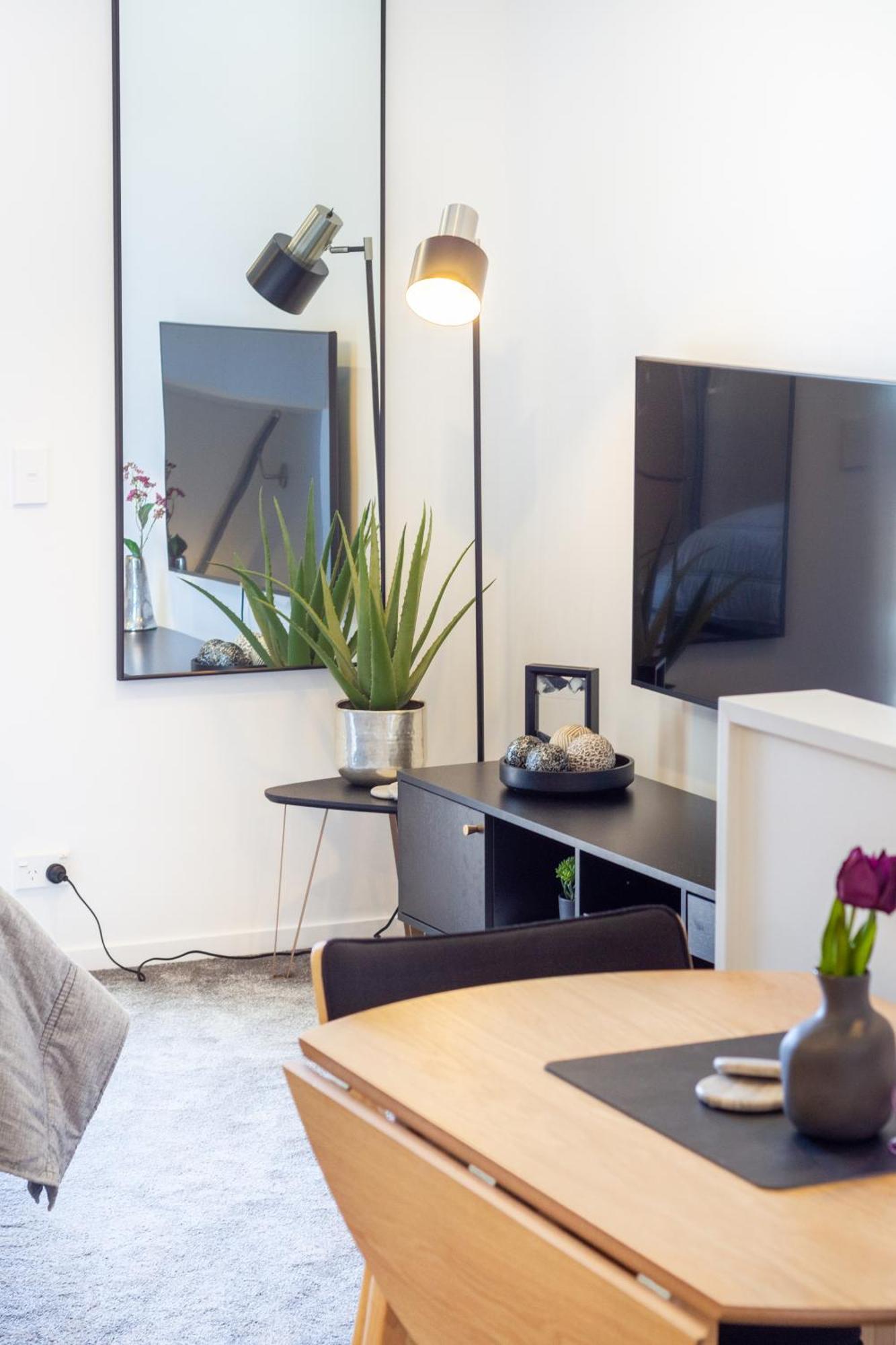 Central City Charm: Pet-Friendly Studio Christchurch Ngoại thất bức ảnh