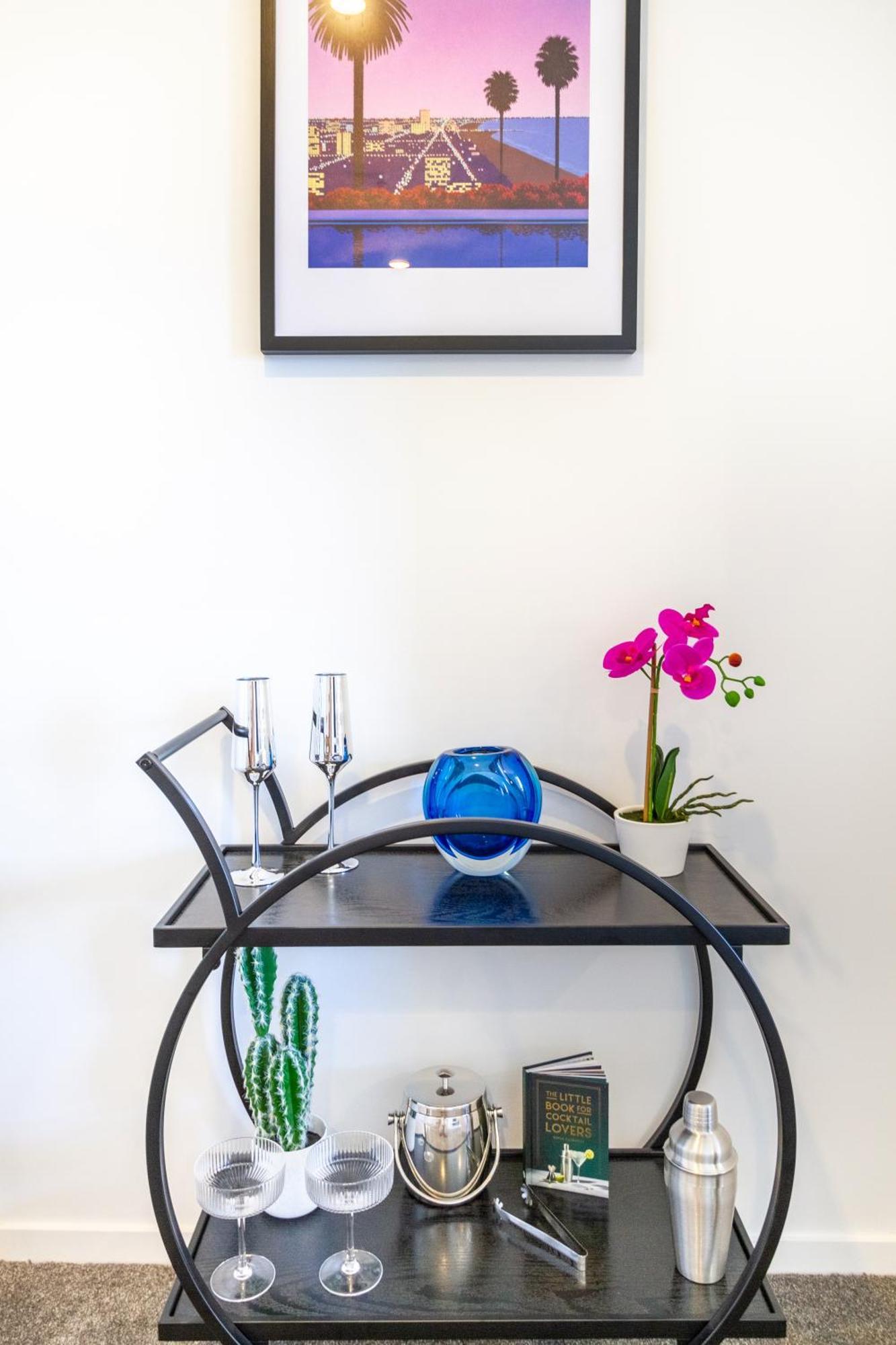 Central City Charm: Pet-Friendly Studio Christchurch Ngoại thất bức ảnh
