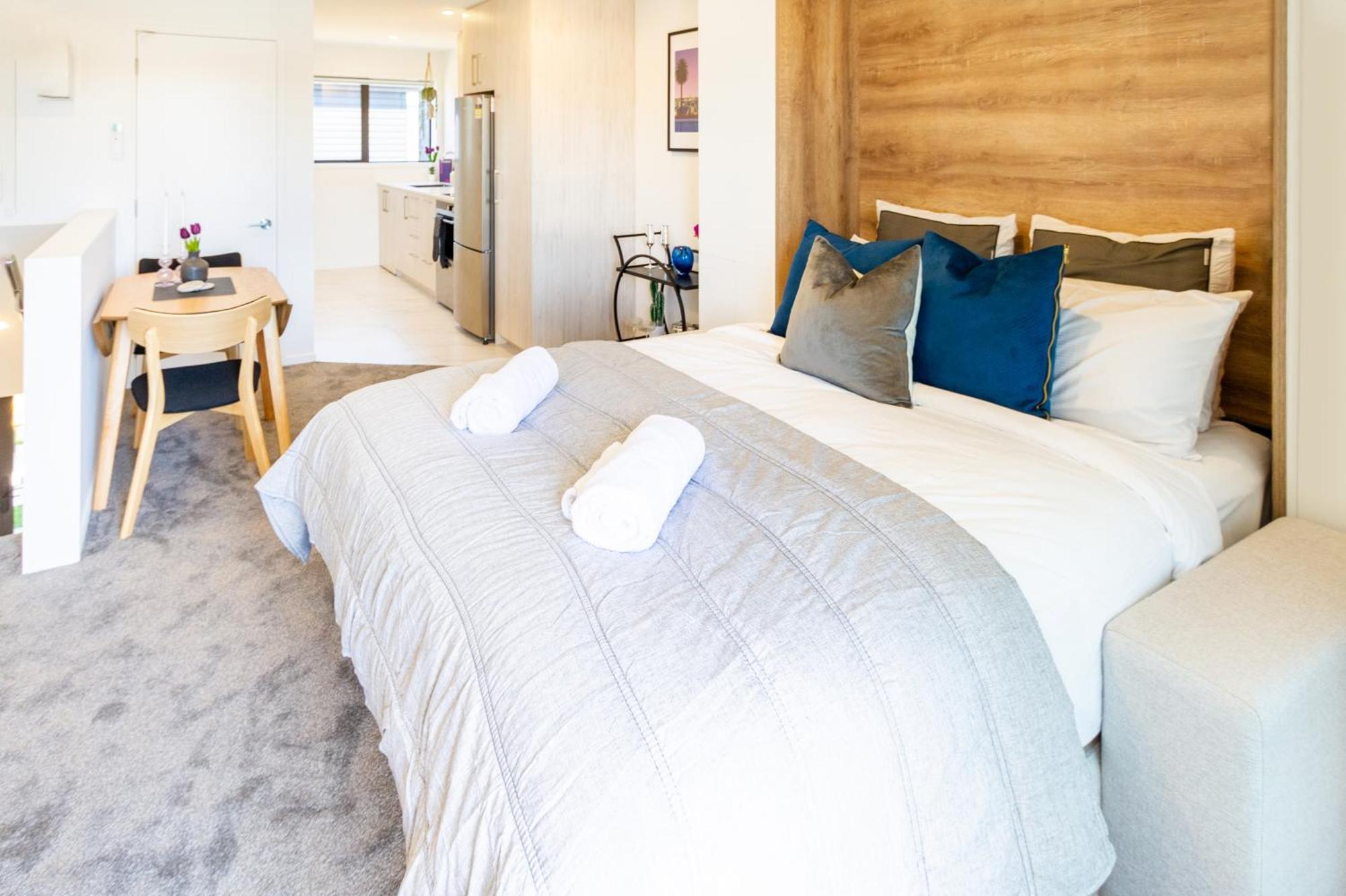 Central City Charm: Pet-Friendly Studio Christchurch Ngoại thất bức ảnh